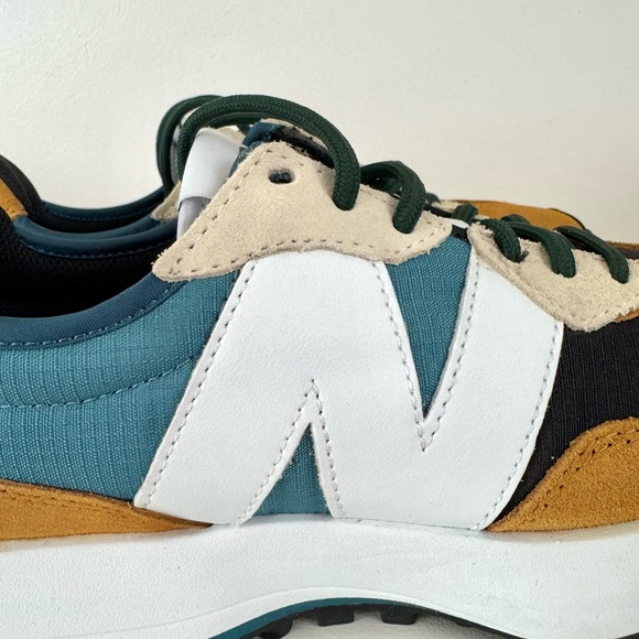 New Balance 327 Workwear Moonstone Retro Runner Sneakers - Picture 7 of 13